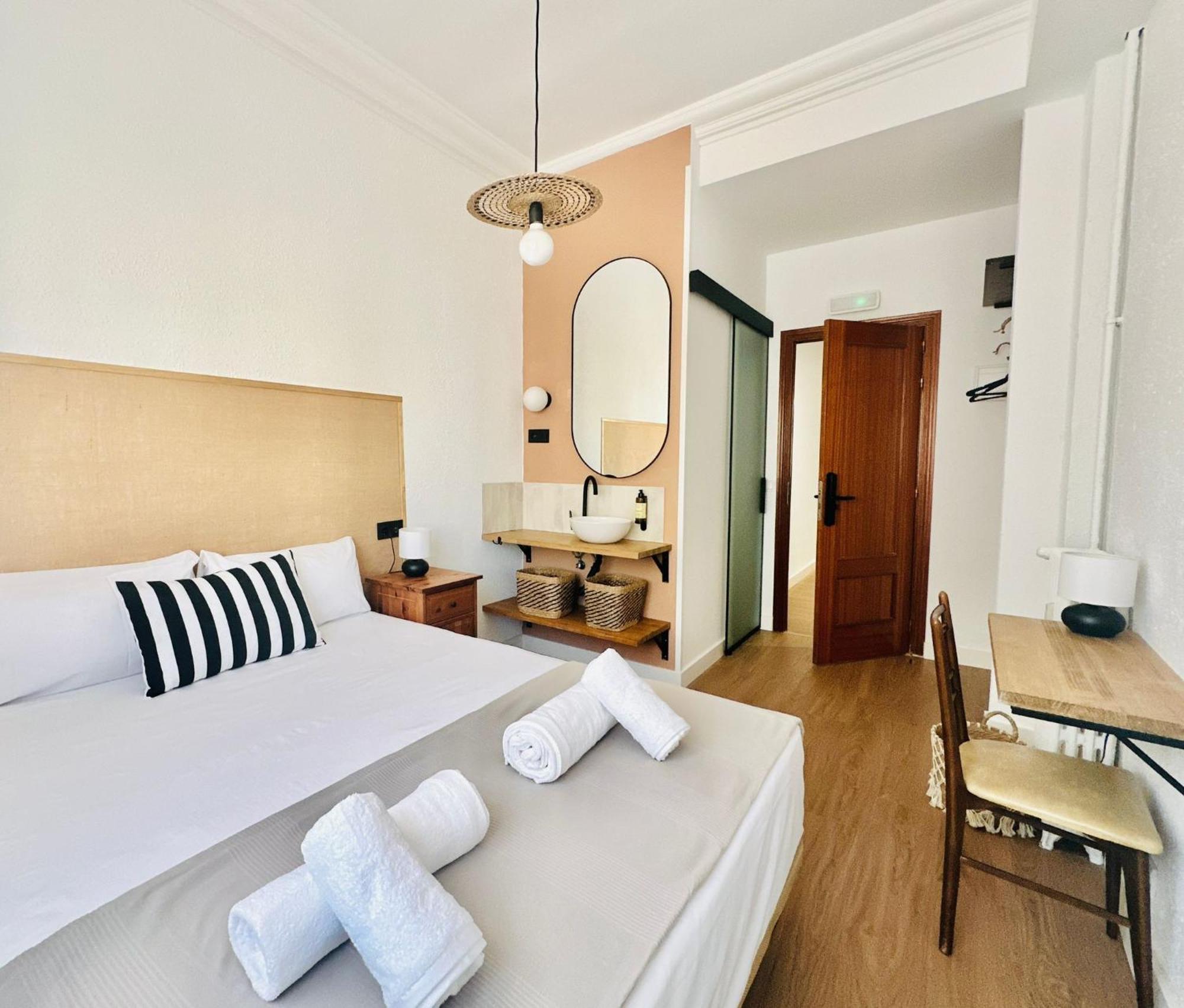 Autentic Boutique Moncloa Madrid Eksteriør billede