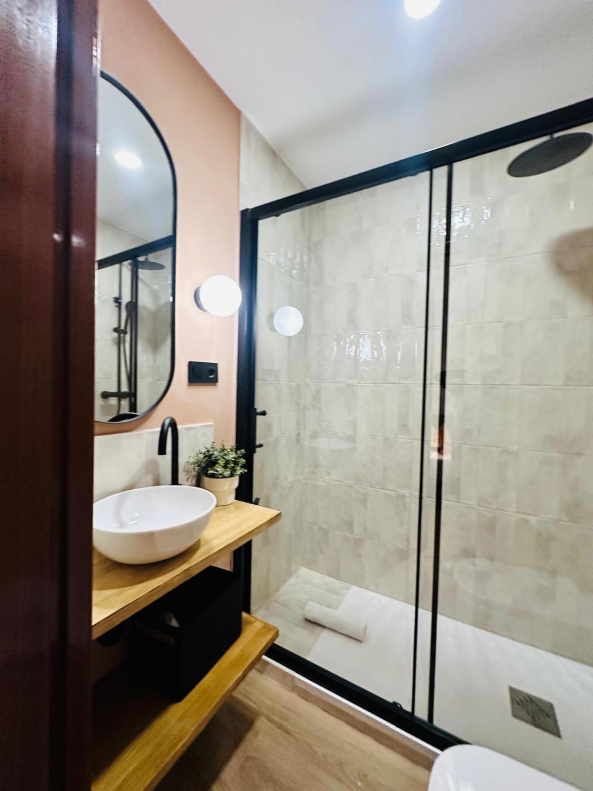 Autentic Boutique Moncloa Madrid Eksteriør billede